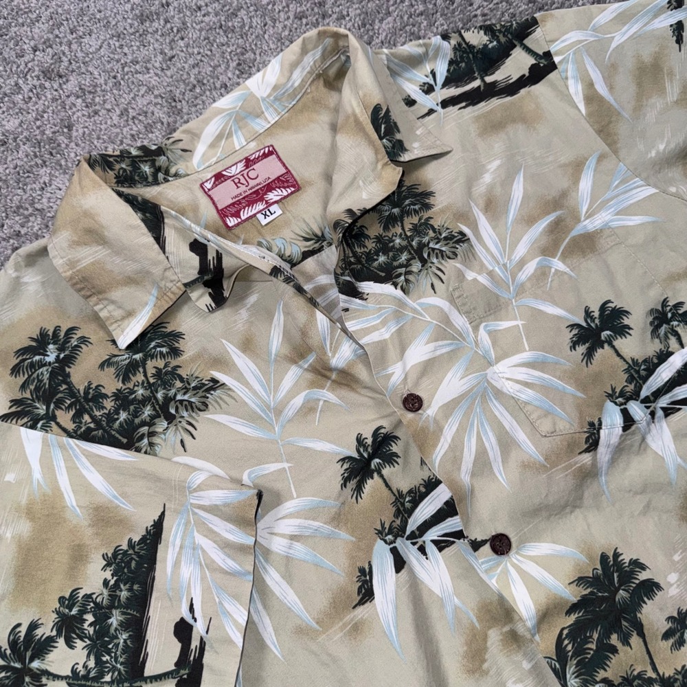 RJC Hawaiian Button Up Camp Shirt Mens Tropical Palm Tree Print Tan XL Good